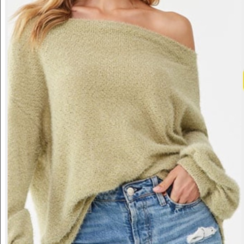Libian- Chenille Off-the-Shoulder Top. NWOT.